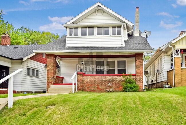 Photo - 1026 W 35th St House