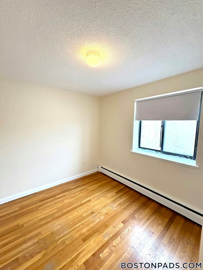 Foto del edificio - 122 Dustin St