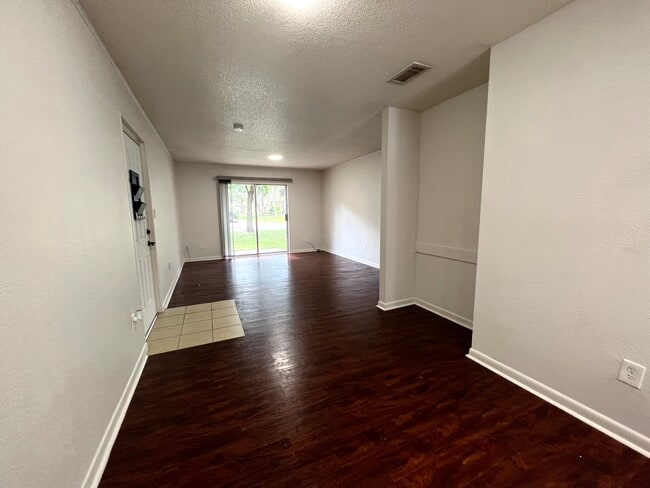 Building Photo - 507 NW 39th Rd