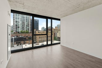 Building Photo - 165 W Huron St