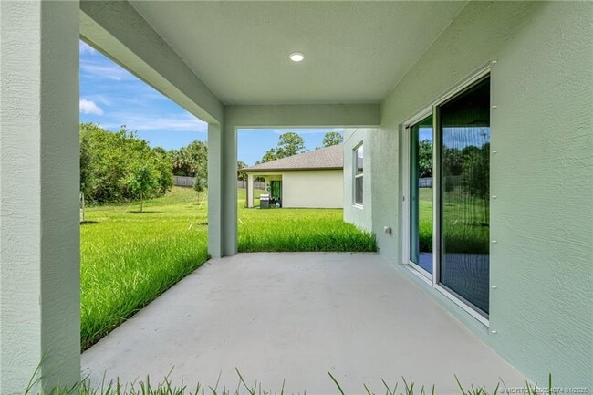 Building Photo - 5029 Armina Pl