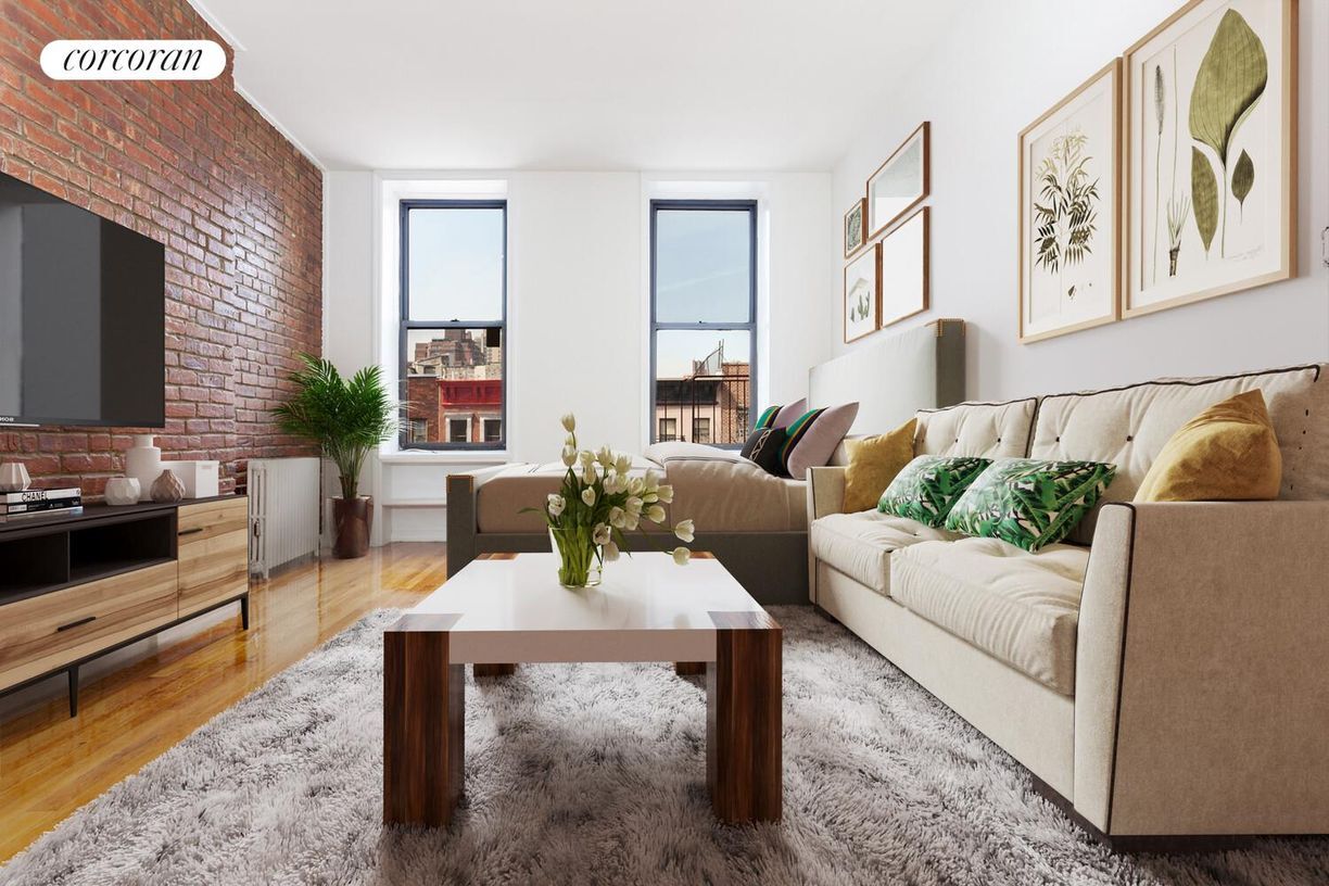 Foto principal - 1586 1st Ave