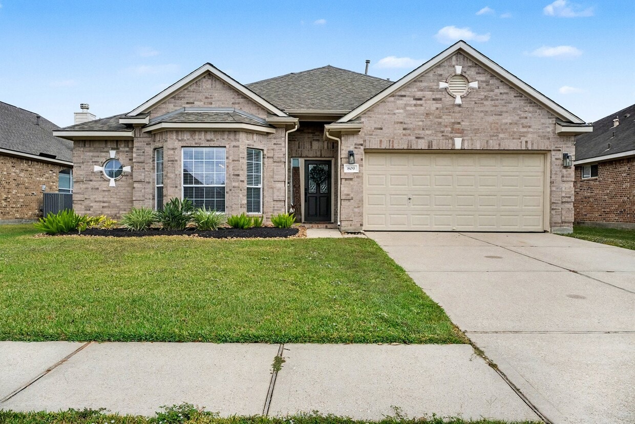 Foto principal - 809 Hallmark Oak St