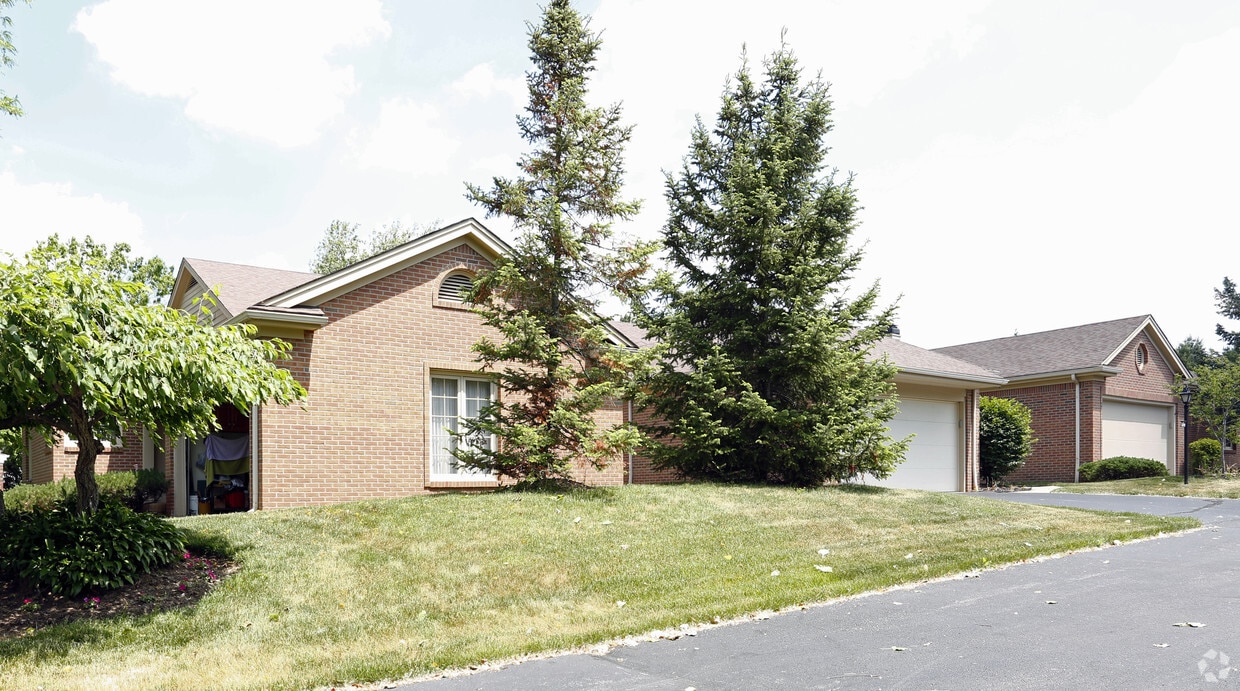 Chardonnay Village Apartments in Toledo, OH