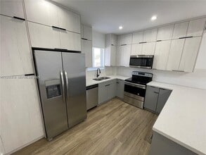 Building Photo - 1051 SW 8th Ave