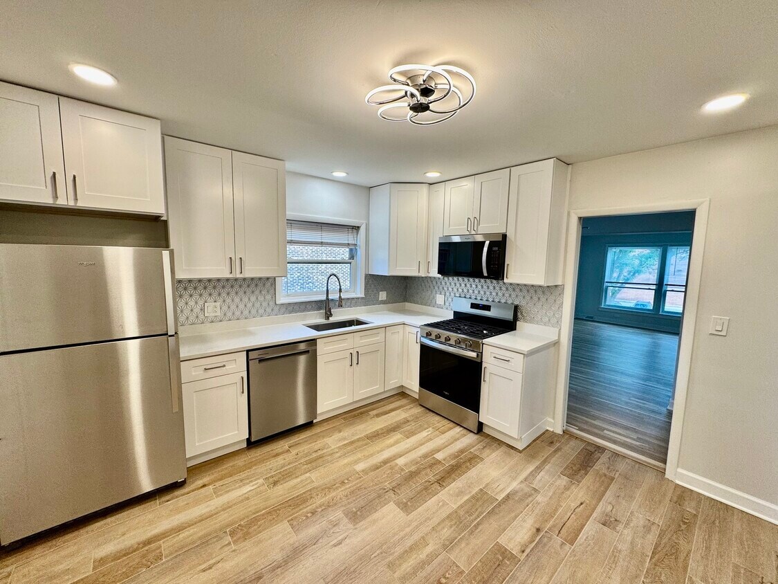 Foto principal - 171 E Van Buren St