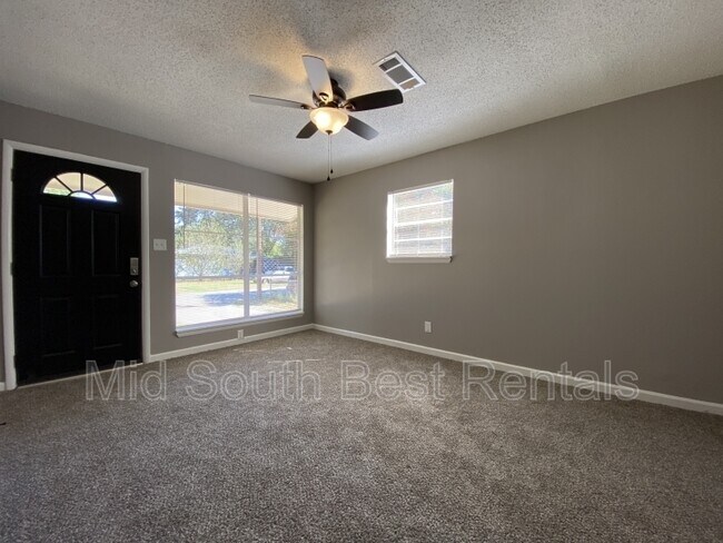 Foto del edificio - 6601 Pecan Ave