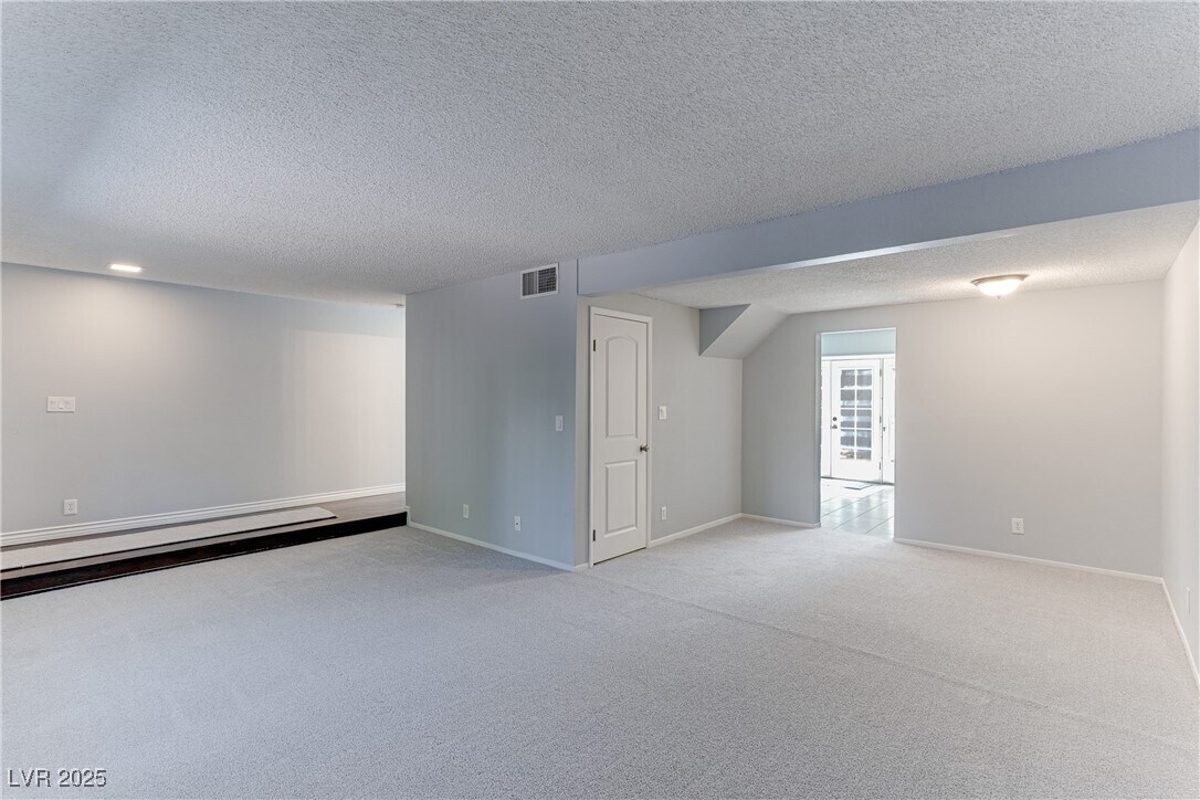 Foto principal - 3220 Weber Ct
