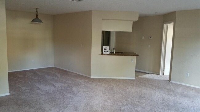 Building Photo - 2550 N Alafaya Trail