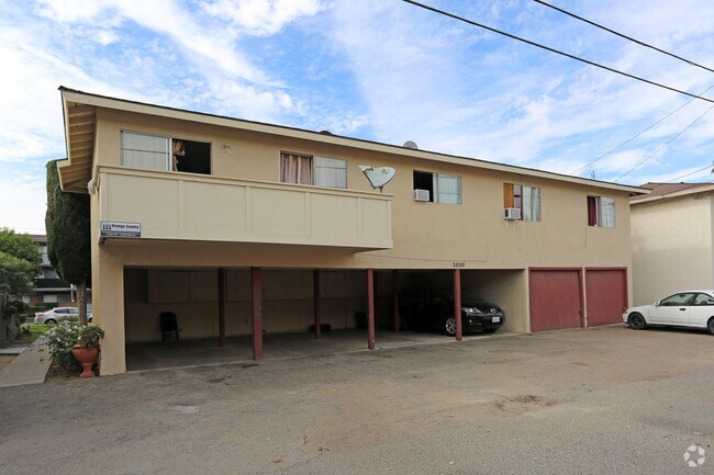 Building Photo - 12122 Bayport St