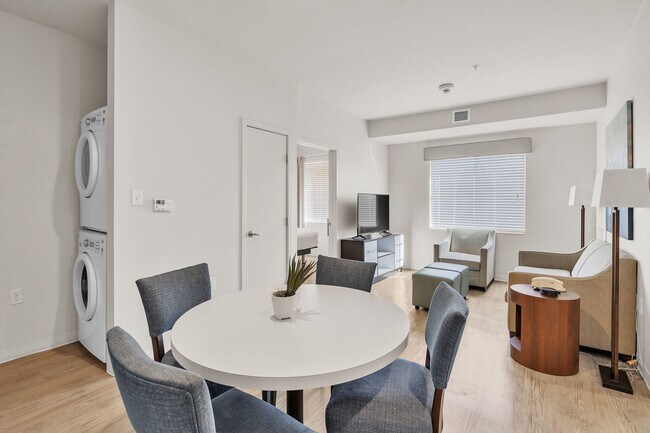 Foto del edificio - 5423 N Loop 1604 W