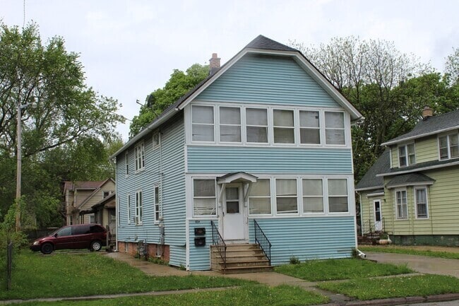 Building Photo - 5802 20th Ave