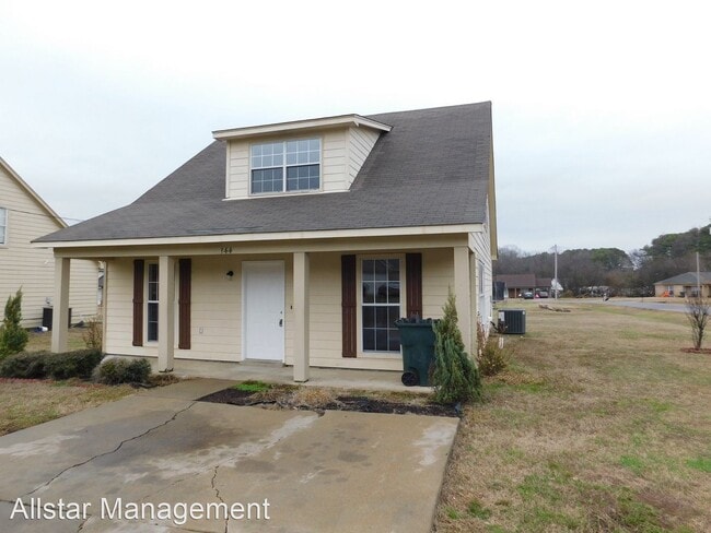 Building Photo - 3 br, 2 bath House - 144 Flower Circle