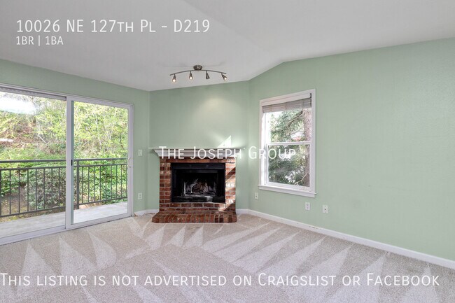 Building Photo - Top Floor 1BD/1BA Condo in Tranquil Kirkla...