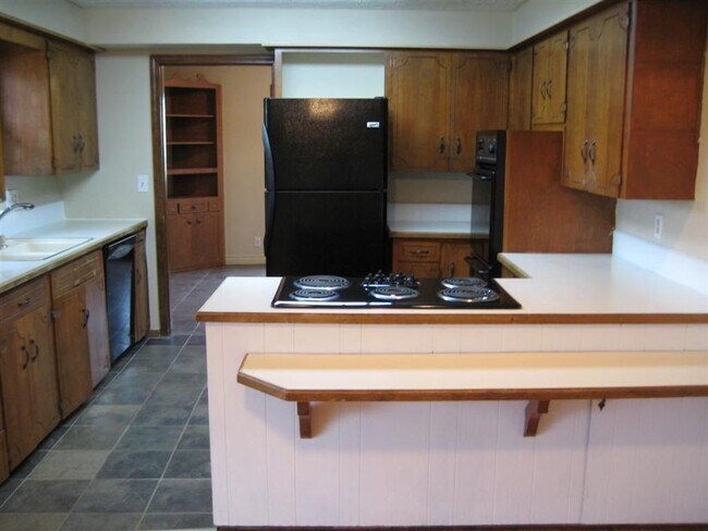 Foto del edificio - 5 bedrooms