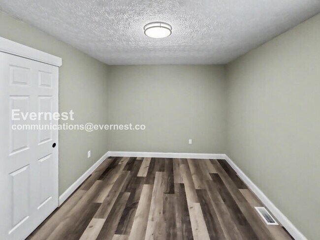 Building Photo - 144 Marvin Ln