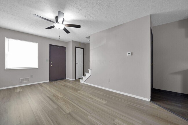 Building Photo - 5696 Beechcroft Rd