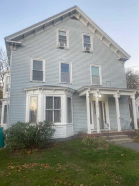 Primary Photo - 109 Main St