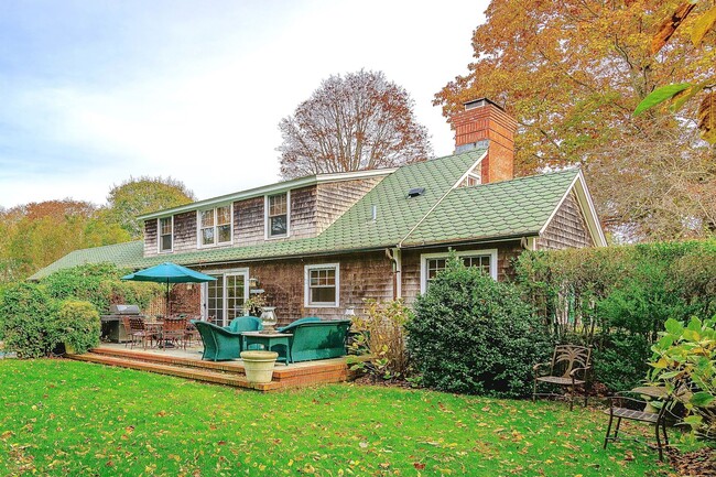 Building Photo - 19 Maidstone Ave