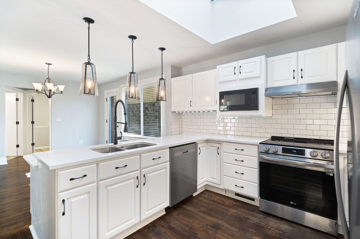 Kitchen - 415 Hudson St
