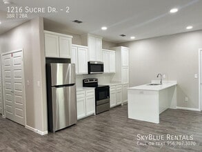 Building Photo - 1216 W Sucre Dr