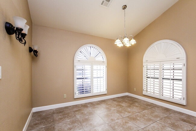 Building Photo - 7352 W Morrow Dr