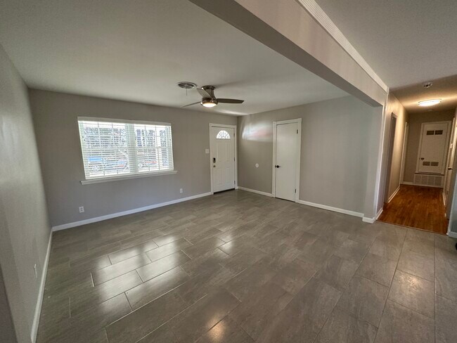 Building Photo - 4509 N Cypress St