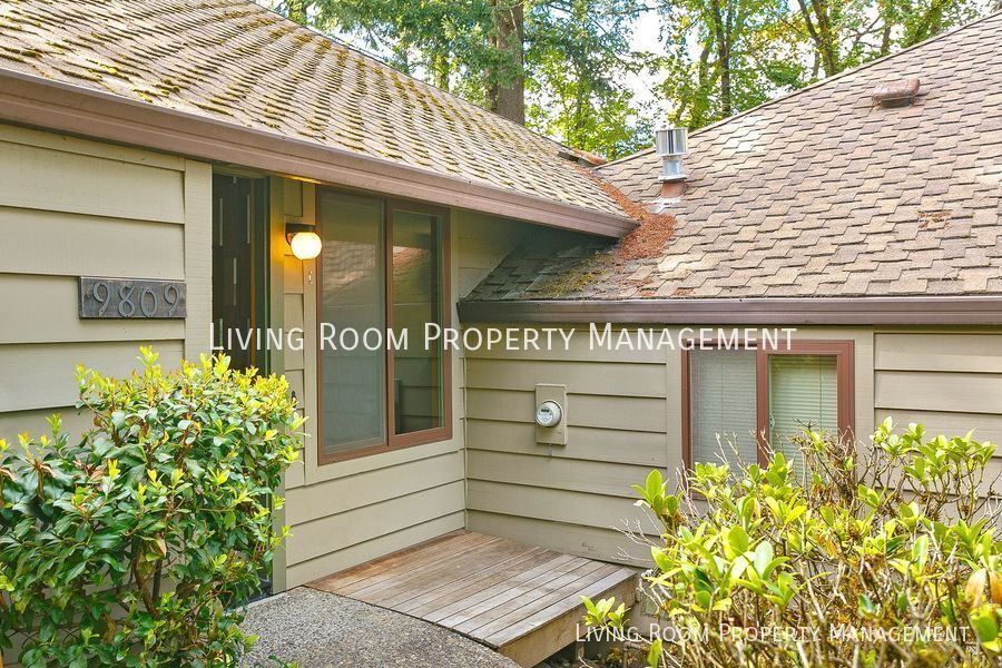 Primary Photo - 9809 SW 49th Ave