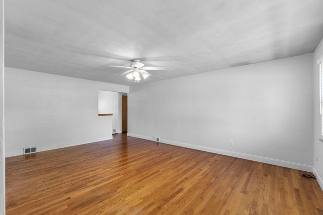 Building Photo - Charming House in Cape Girardeau