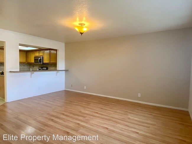 Building Photo - 2 br, 2.5 bath House - 205 E Upjohn Ave