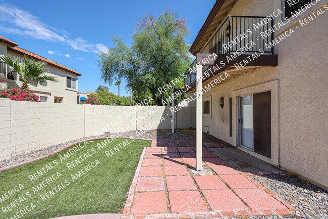Foto del edificio - 8849 S 51st St