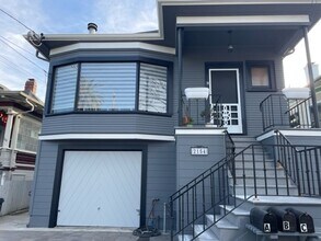 Building Photo - 2154 Buena Vista Ave