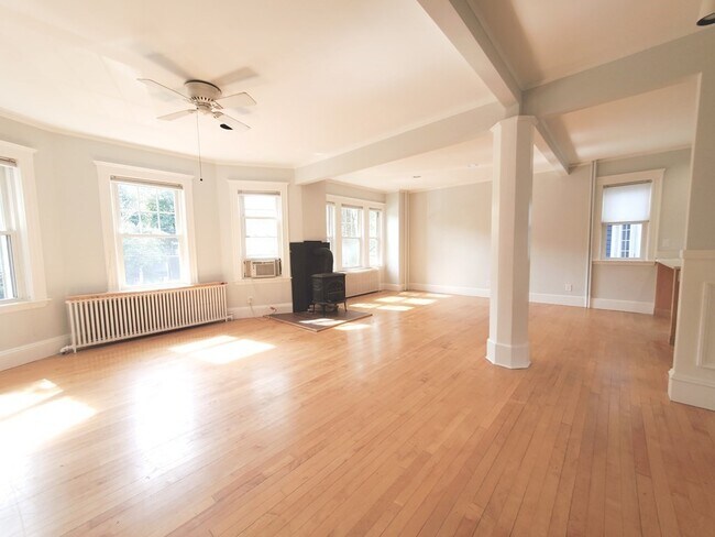Building Photo - 340 Huron Ave