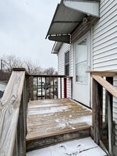 Building Photo - 2615 S Center St