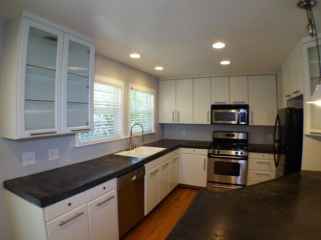 Building Photo - 1804 Citrus Ave