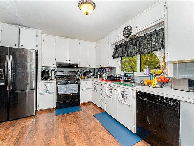 Photo - 2800 Loch Dr House