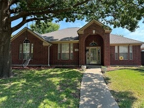 Building Photo - 8828 Clear Sky Dr
