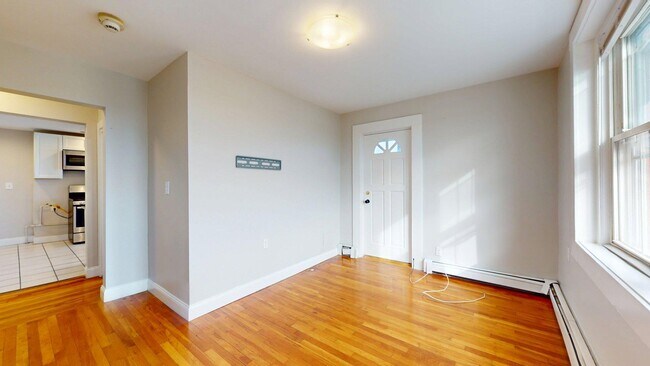 Foto del edificio - 972-974-974 Saratoga St