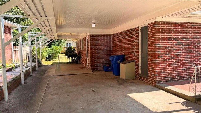 Foto del edificio - 1393 Scott Blvd