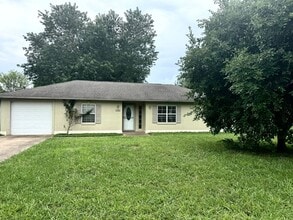 Building Photo - 1181 Max Ct