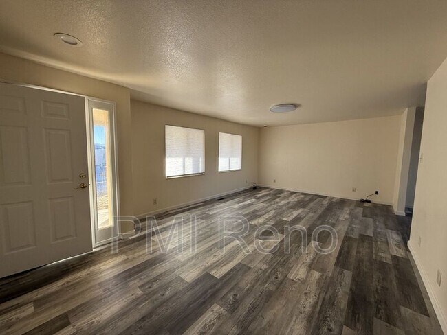 Foto del edificio - 10635 Red Pine Rd