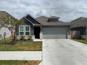Building Photo - 108 Sorghum Dr