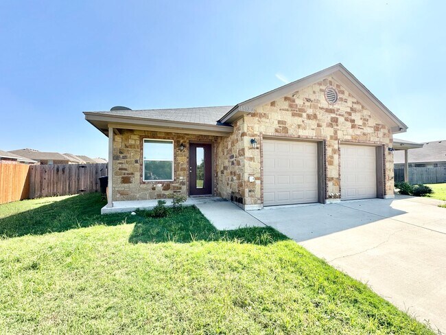 Foto del edificio - 4502 Skyflower Ln