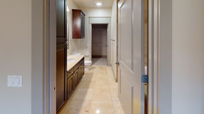 Interior Photo - TEN20