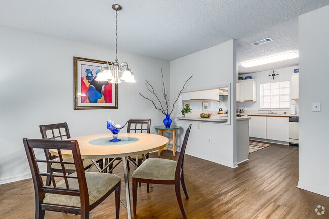 L-1A - 3 BR, 2,5 BA - 1.500SF - Carlton Arms of Ocala