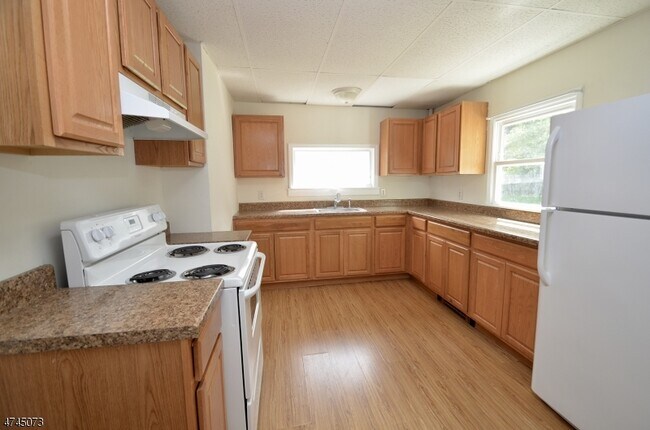 Building Photo - 22 Walling Ave