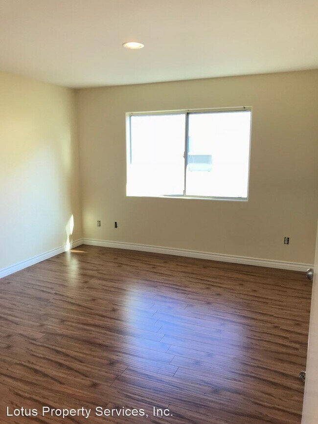 Building Photo - 6162 Mesa Ave