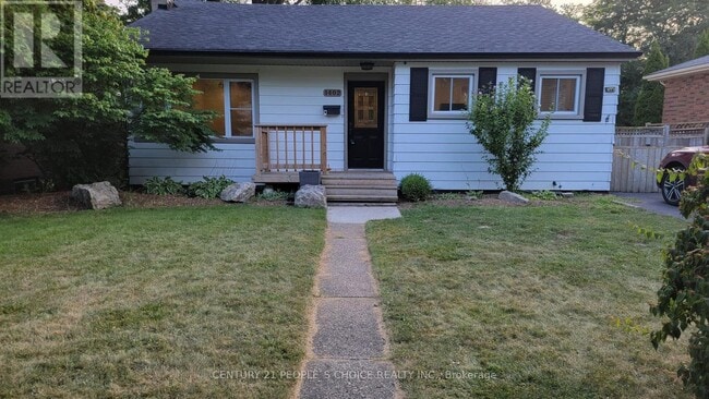 Building Photo - 1402 Fisher Ave