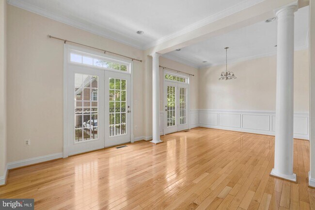 Foto del edificio - 2443 Cypress Green Ln