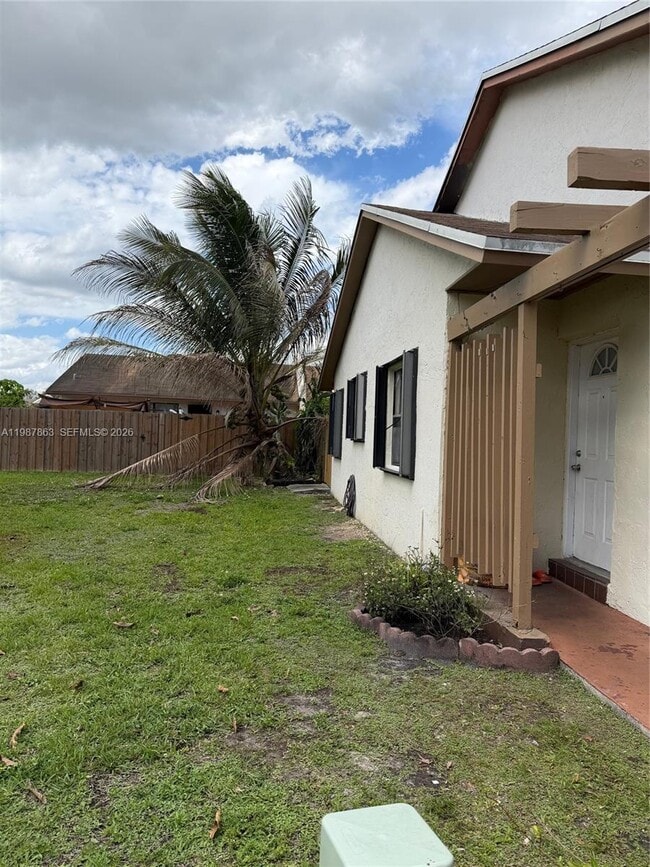 Building Photo - 1419 Yellowthroat St